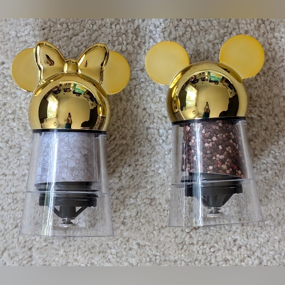 Disney Other - Disney Mickey Mouse and Minnie salt and pepper mill set - New